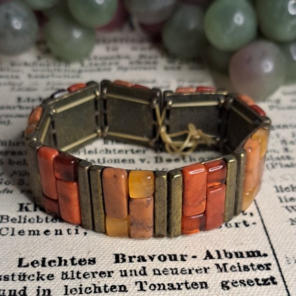 Jewelry - Vintage Carnelian and Jasper Strech Bracelet